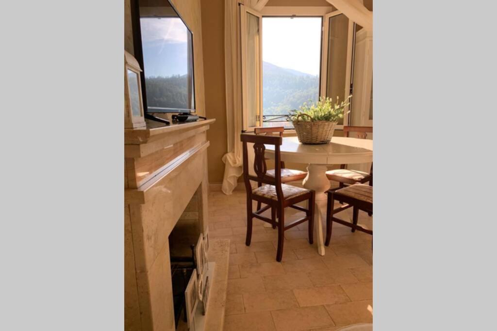 Casa Flea - Holiday Apartment With 2 Bedrooms Gualdo Tadino Eksteriør bilde
